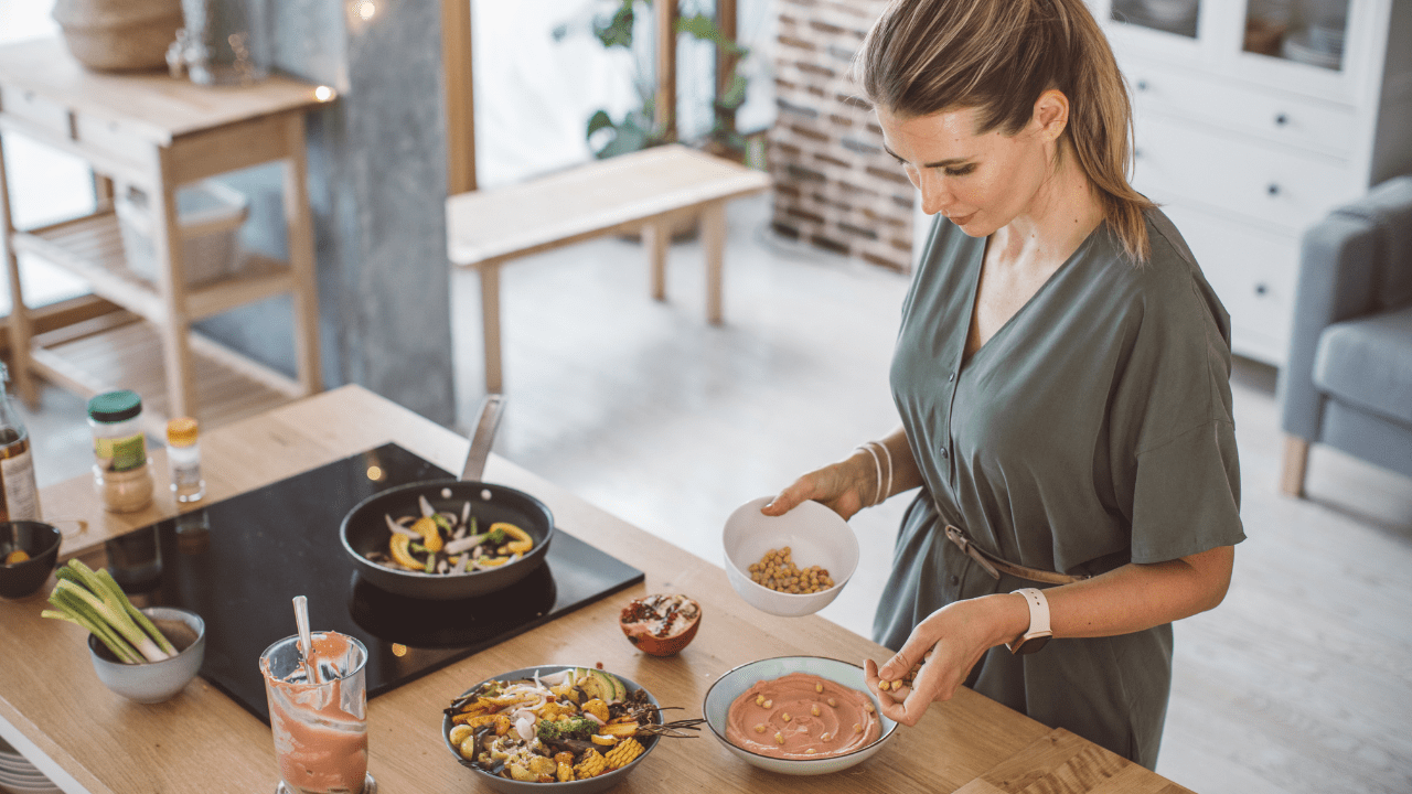 Woman Preparing Healthy Breakfast - Coach Chris Nutritionist & Weight Loss Coach Woman Preparing Healthy Breakfast - Coach Chris Nutritionist & Weight Loss Coach
